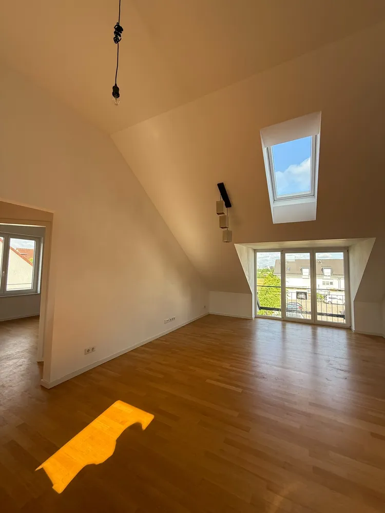 3 Zimmer Wohnung mit 87 m² in München – Bild 2