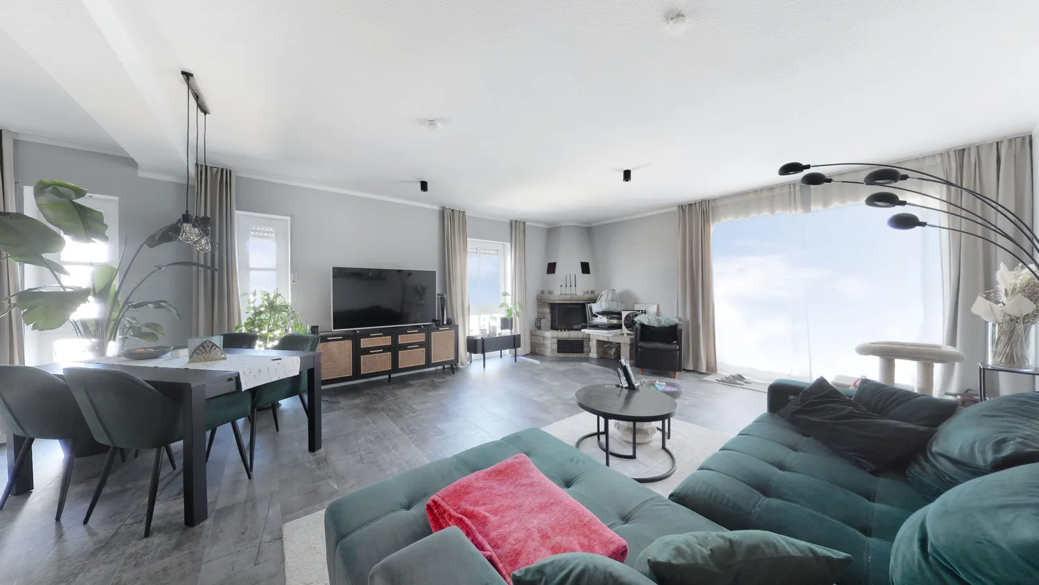 4 Zimmer Wohnung mit 109 m² in Mönchengladbach – Bild 1