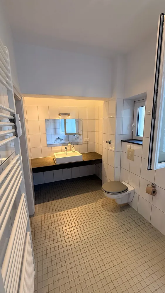 4 Zimmer Wohnung mit 140 m² in Düsseldorf – Bild 1
