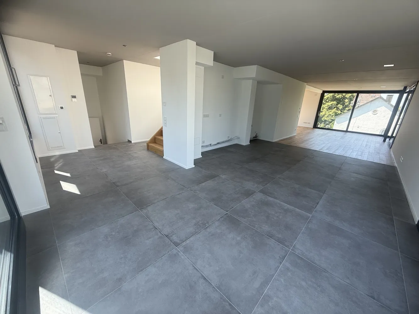 2 Zimmer Wohnung mit 150 m² in München – Bild 2