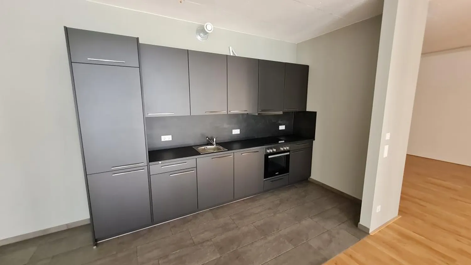 2 Zimmer Wohnung mit 130 m² in Bremen – Bild 1
