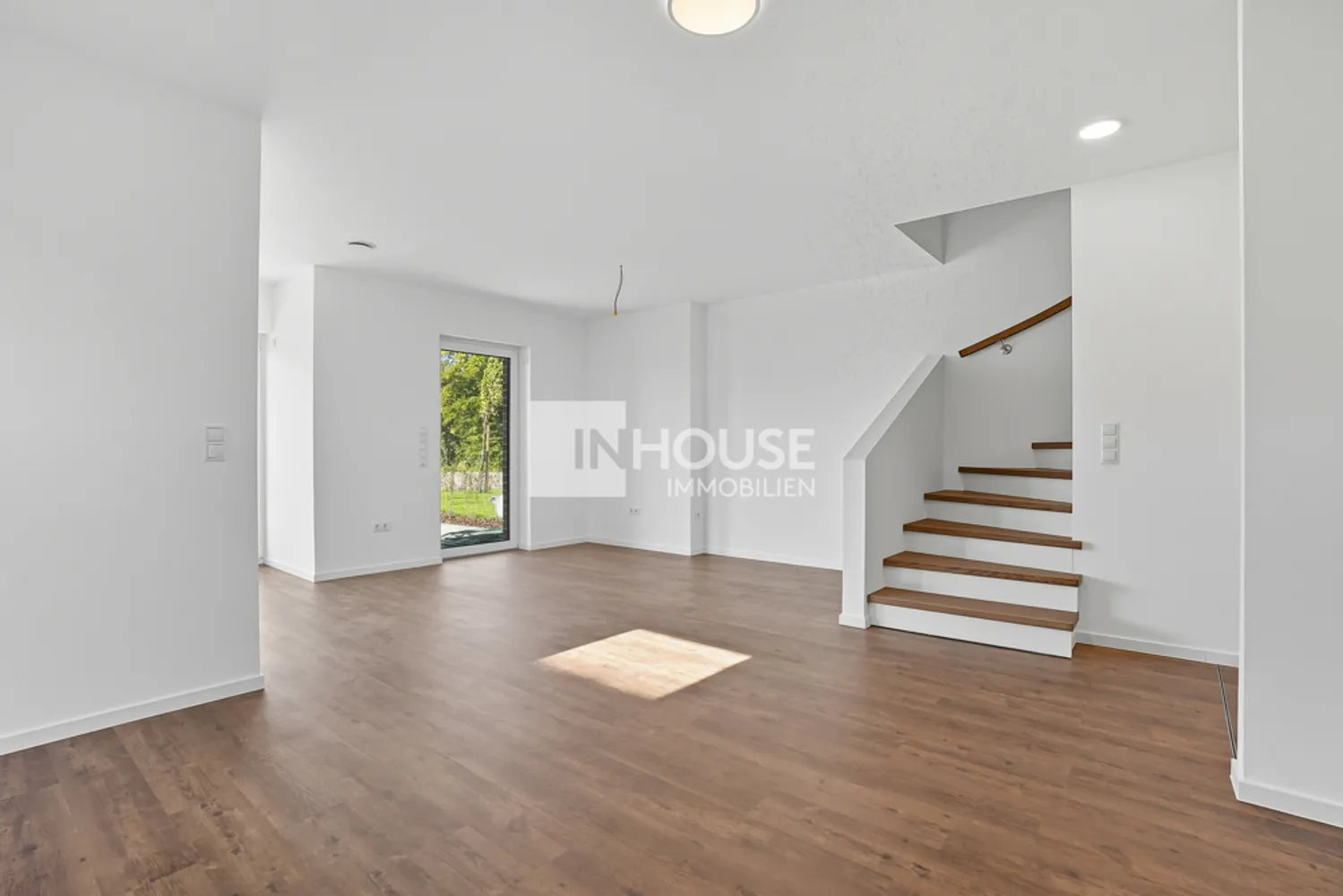 5 Zimmer Haus mit 144 m² in Leer – Bild 2