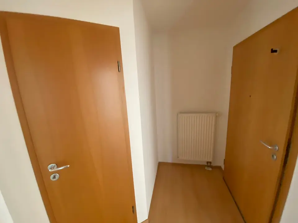 2 Zimmer Wohnung mit 40 m² in Greiz – Bild 4