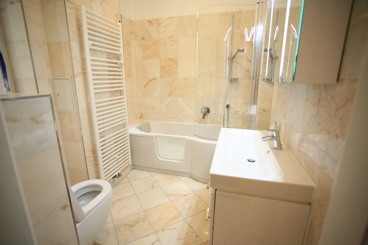 3 Zimmer Wohnung mit 107 m² in Berlin – Bild 8