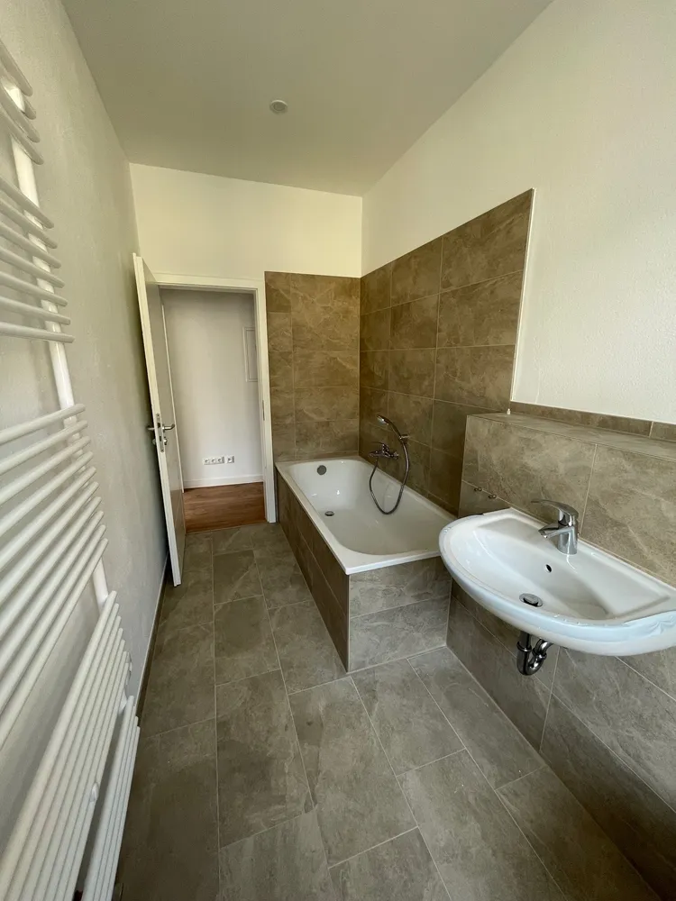 2 Zimmer Wohnung mit 70 m² in Dresden – Bild 4