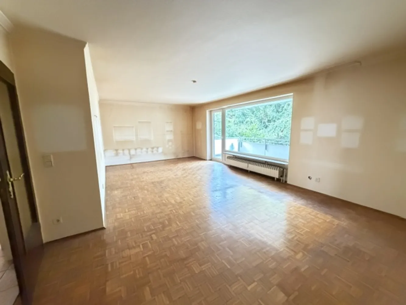 3 Zimmer Wohnung mit 110 m² in Düsseldorf – Bild 1