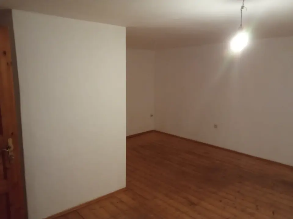 4 Zimmer Wohnung mit 120 m² in Hof – Bild 1