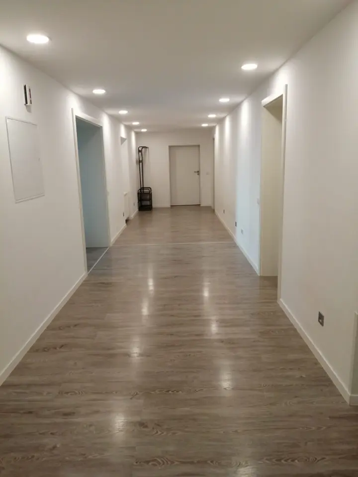 6 Zimmer Wohnung mit 177 m² in Weißenfels – Bild 4