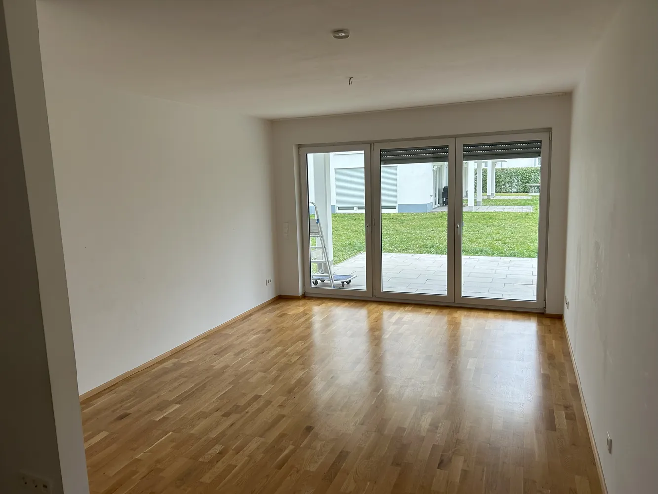 4 Zimmer Wohnung mit 106 m² in Wiesbaden – Bild 1