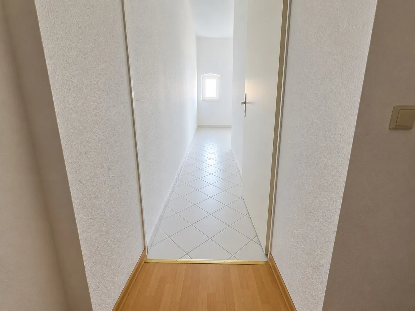 2 Zimmer Wohnung mit 57 m² in Halle (Saale) – Bild 6