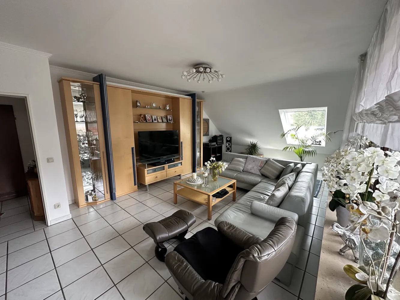 2 Zimmer Wohnung mit 80 m² in Oberhausen – Bild 4