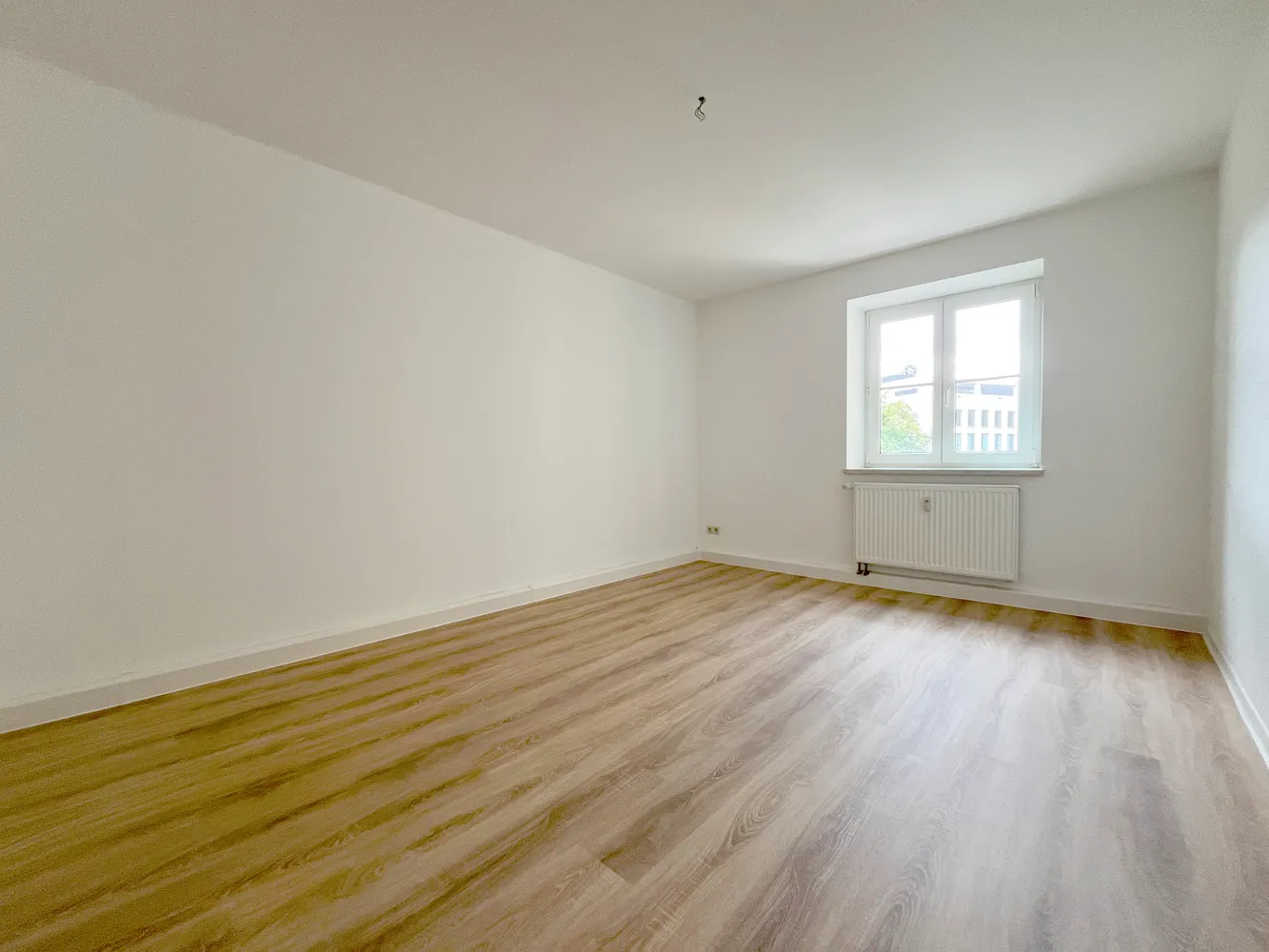 2 room apartment with 65 m² in Chemnitz – Photo 3
