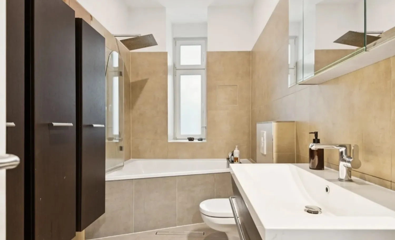 4 Zimmer Wohnung mit 97 m² in Berlin – Bild 2