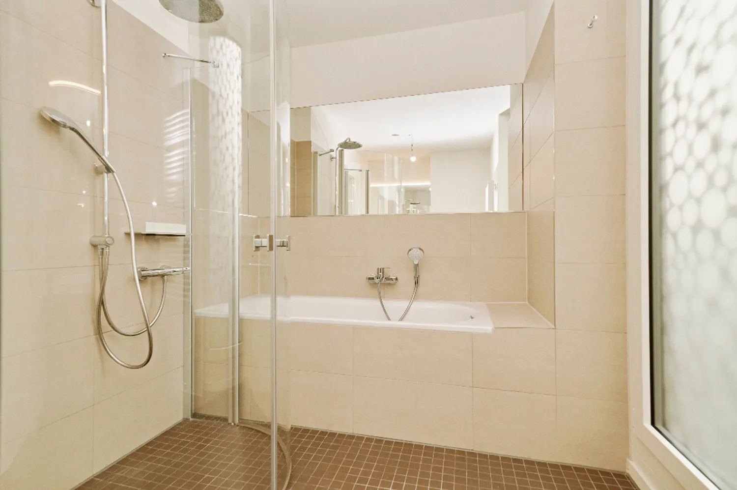 3 Zimmer Wohnung mit 148 m² in Hannover – Bild 3