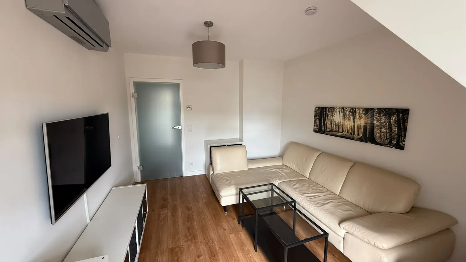 2 Zimmer Wohnung mit 49 m² in Düsseldorf – Bild 2