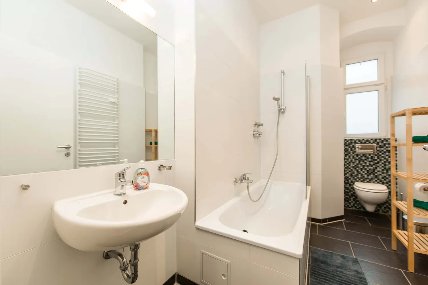 Shared room with 7 m² in Berlin – Photo 3