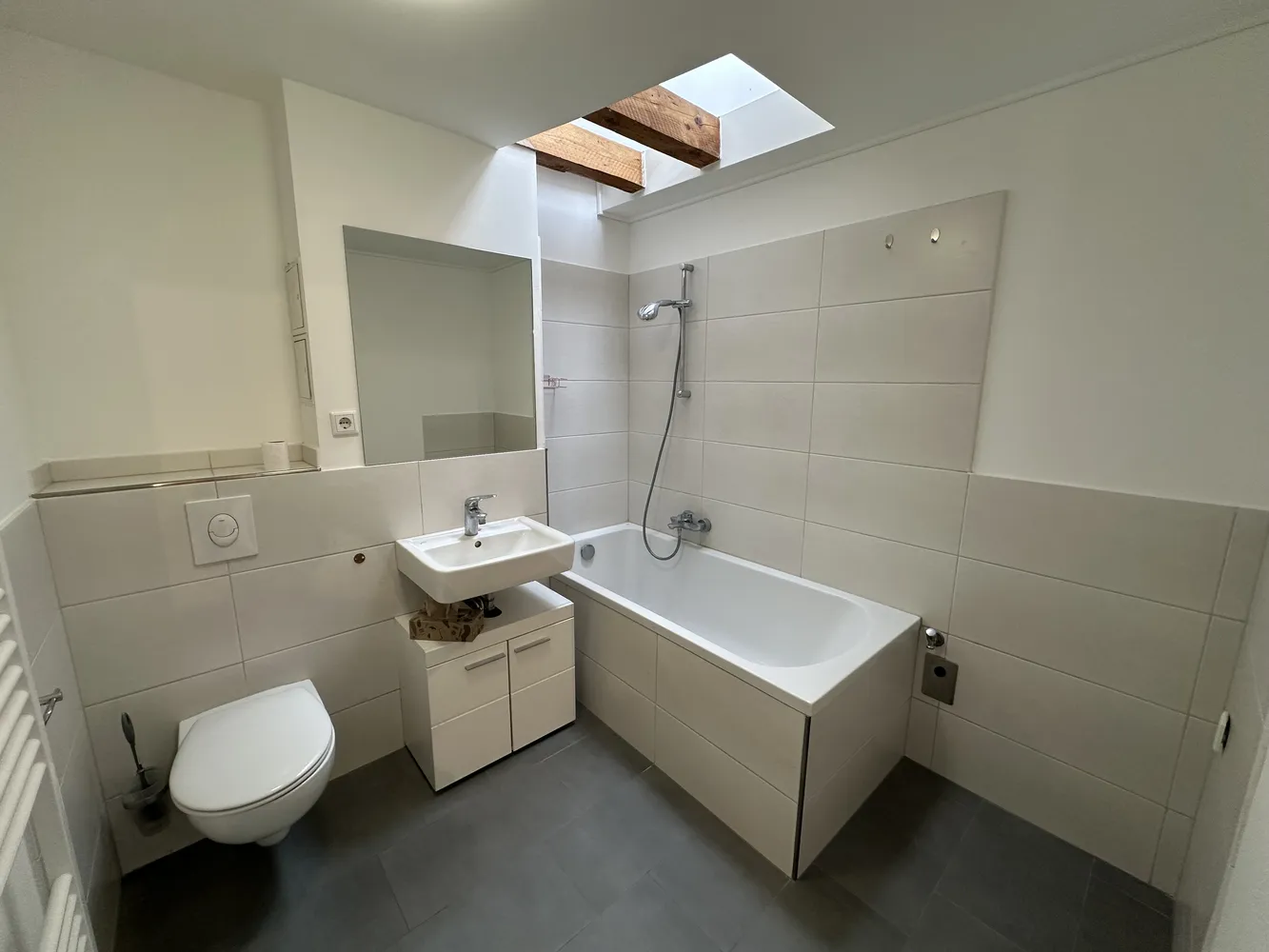 2 Zimmer Wohnung mit 76 m² in Berlin – Bild 2