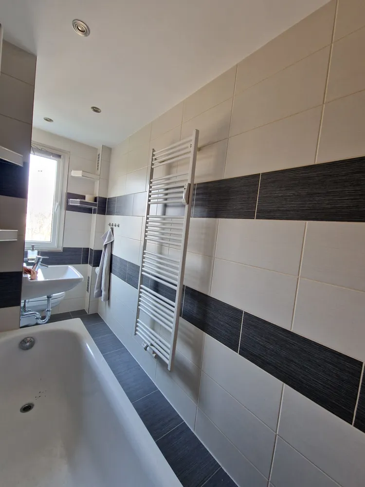 3 Zimmer Wohnung mit 82 m² in Altenburg – Bild 2