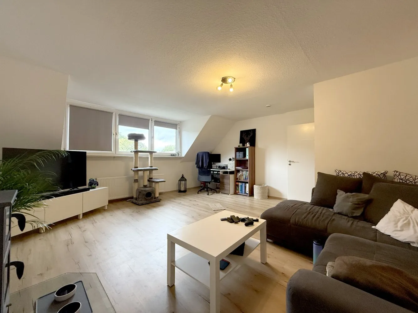 2 Zimmer Wohnung mit 73 m² in Oberhausen – Bild 2