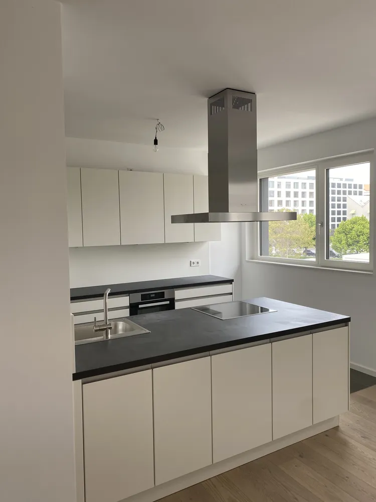4 Zimmer Wohnung mit 127 m² in Berlin – Bild 1