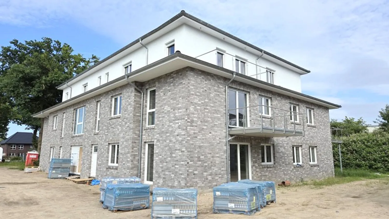2 Zimmer Wohnung mit 77 m² in Delmenhorst – Bild 2