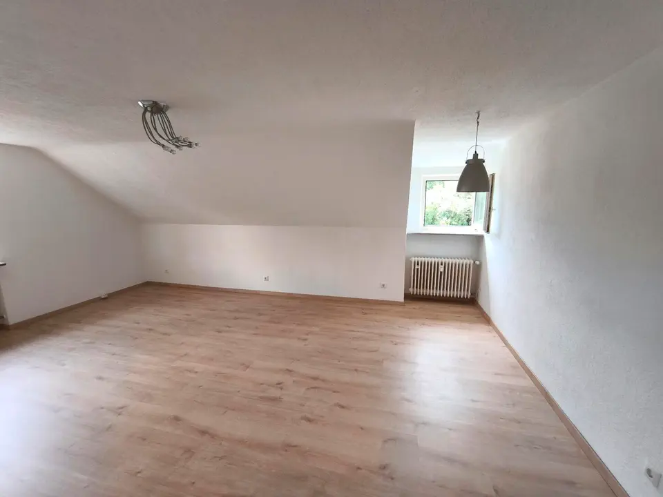 3 Zimmer Wohnung mit 75 m² in Hof – Bild 1