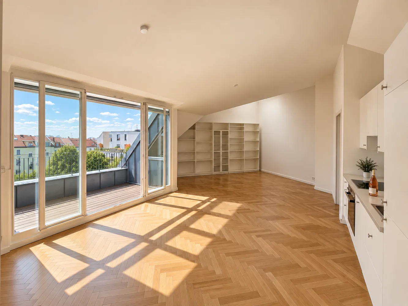 2 Zimmer Wohnung mit 77 m² in Berlin – Bild 1