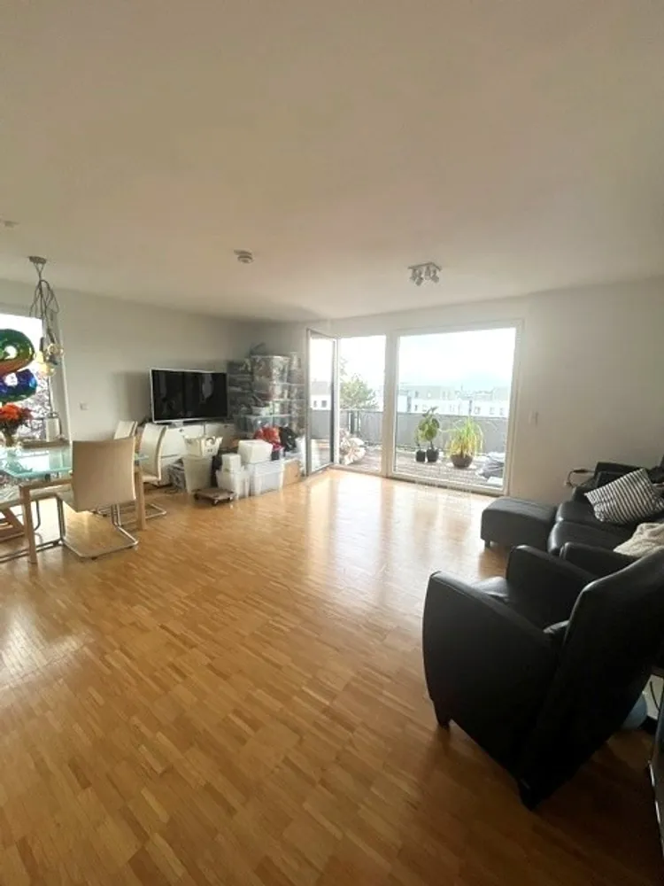 4 Zimmer Wohnung mit 124 m² in Wiesbaden – Bild 2