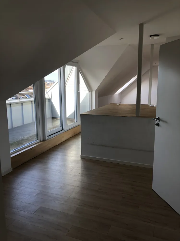 2 room apartment with 81 m² in Düsseldorf – Photo 2