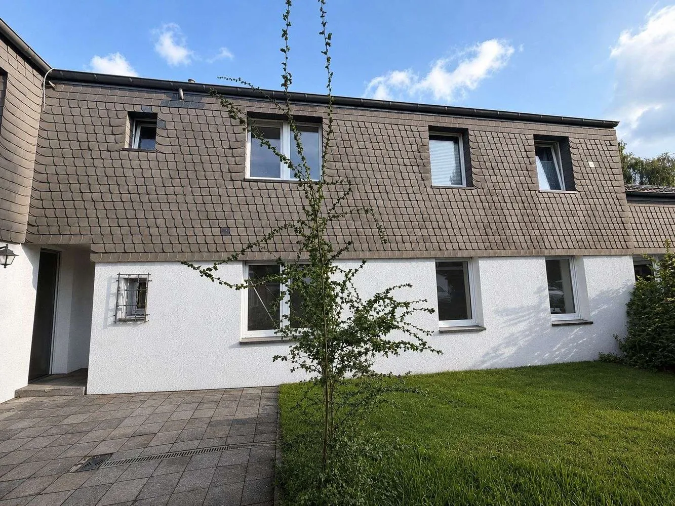 4 Zimmer Haus mit 115 m² in Krefeld – Bild 2