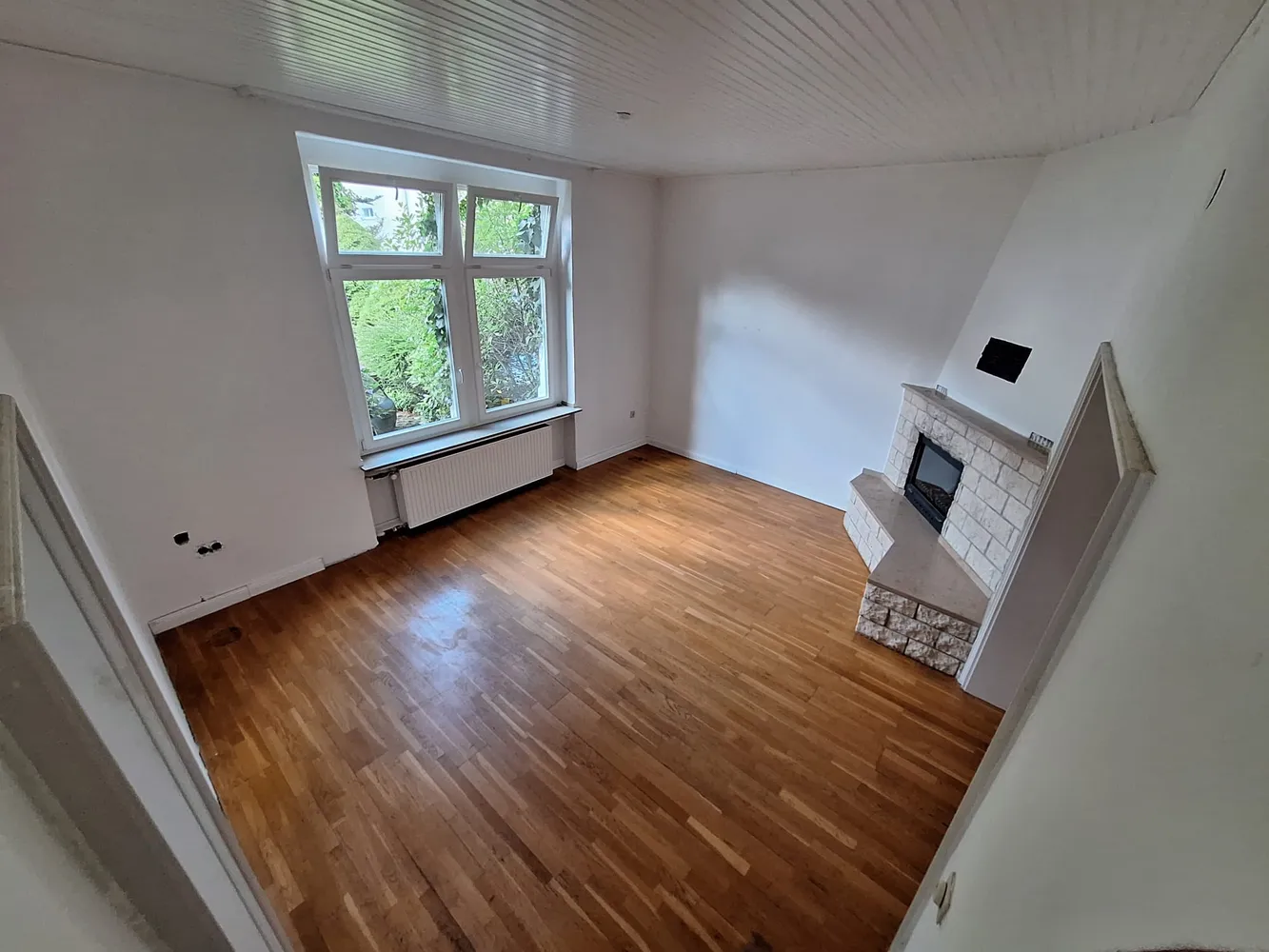 5 Zimmer Wohnung mit 100 m² in Köln – Bild 2