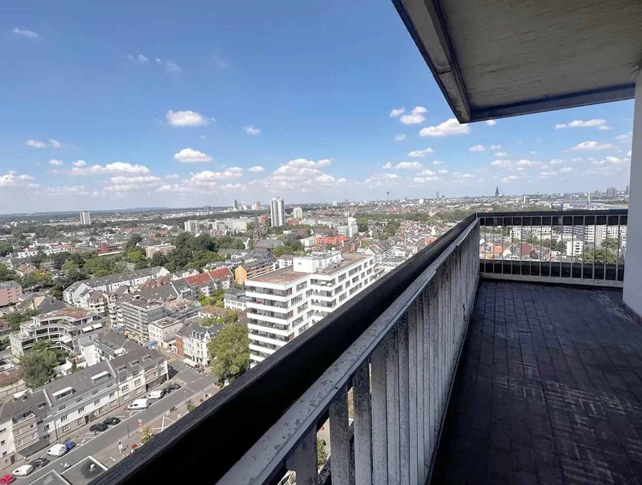 2 Zimmer Wohnung mit 63 m² in Köln – Bild 9
