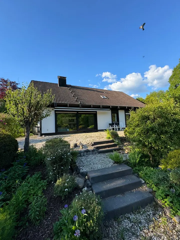 3 Zimmer Wohnung mit 127 m² in Siegen – Bild 2