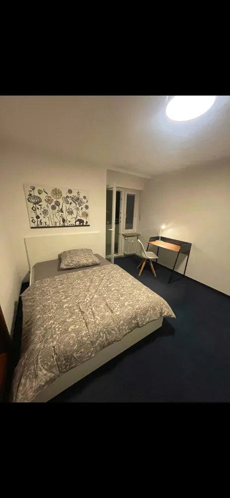 Shared room with 15 m² in Munich – Photo 2