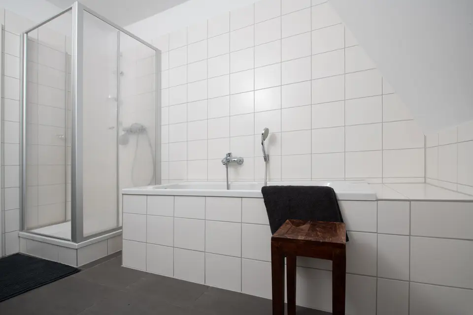 3 Zimmer Wohnung mit 100 m² in Werdau – Bild 4