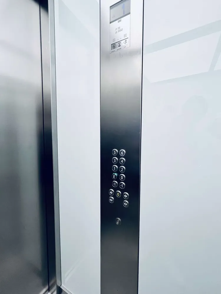 2 Zimmer Wohnung mit 81 m² in Berlin – Bild 3