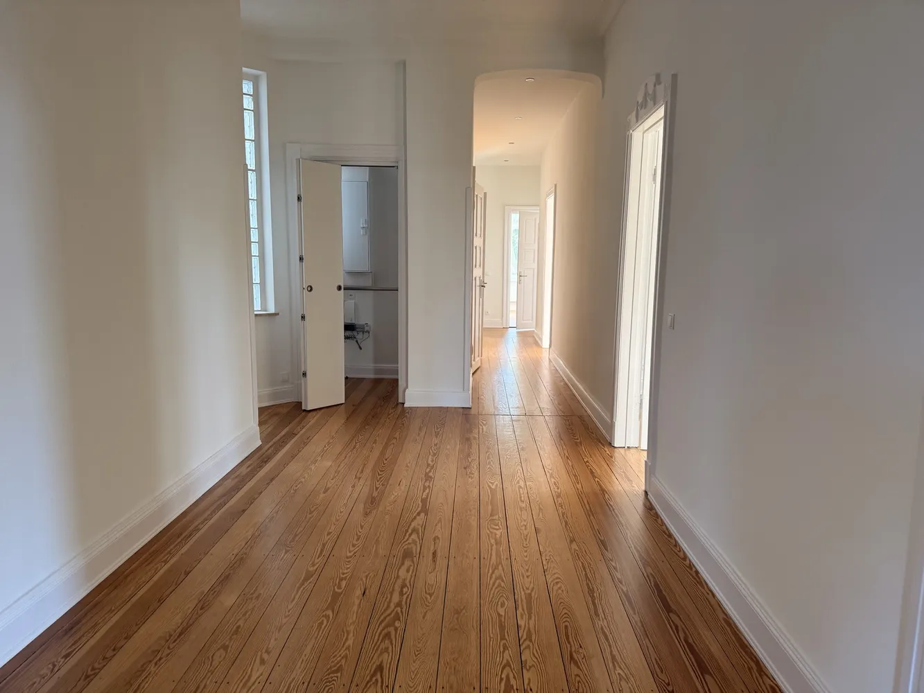 7 Zimmer Wohnung mit 172 m² in Hamburg – Bild 2
