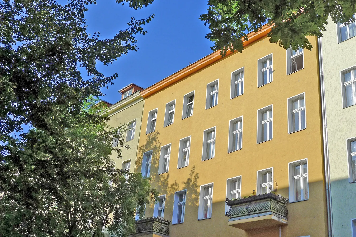 2 Zimmer Wohnung mit 86 m² in Berlin – Bild 1