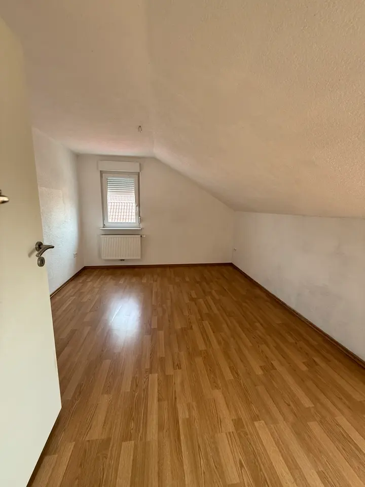 4 Zimmer Wohnung mit 97 m² in Metzingen – Bild 3