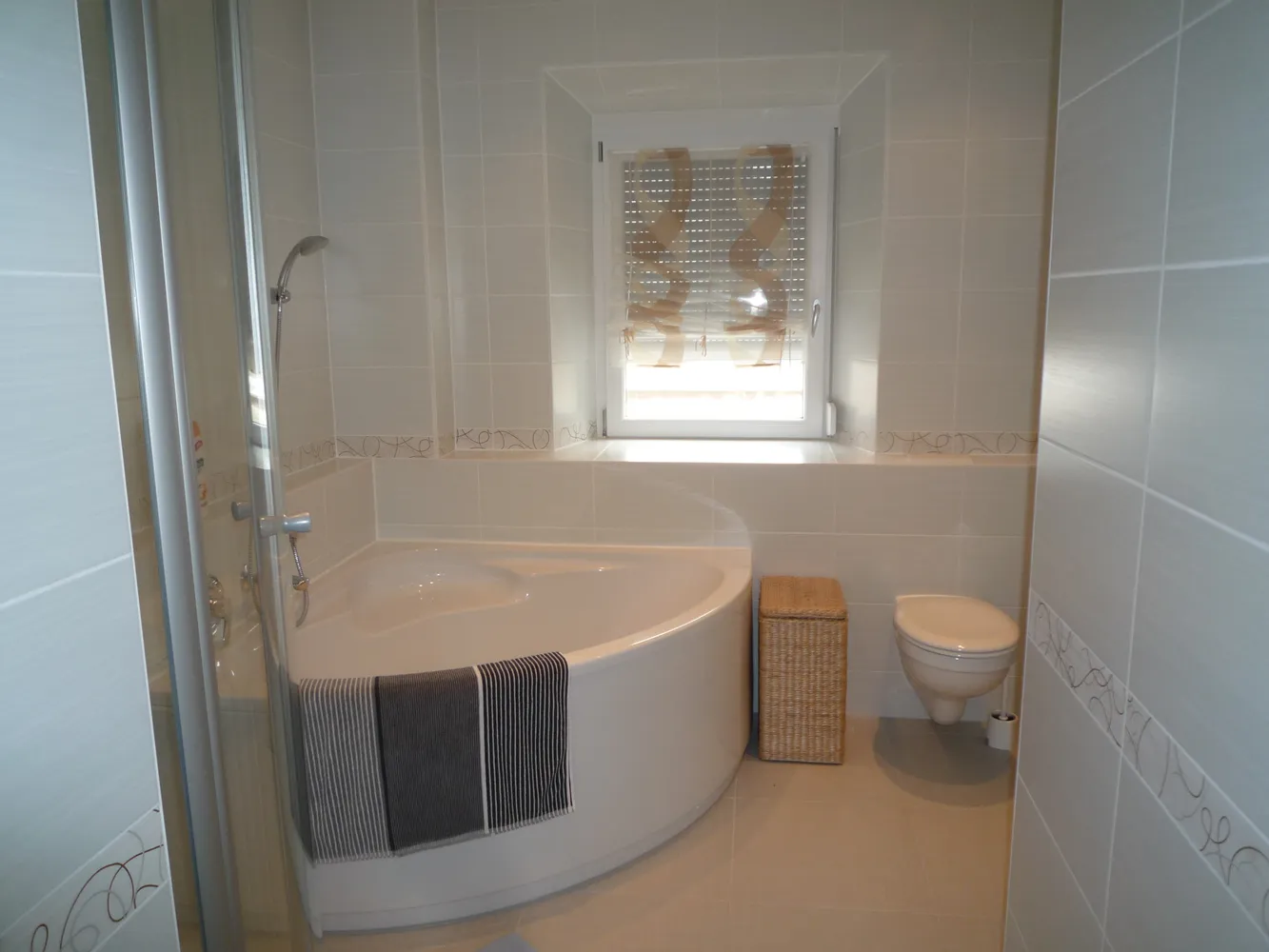 2 room apartment with 65 m² in Augsburg – Photo 2