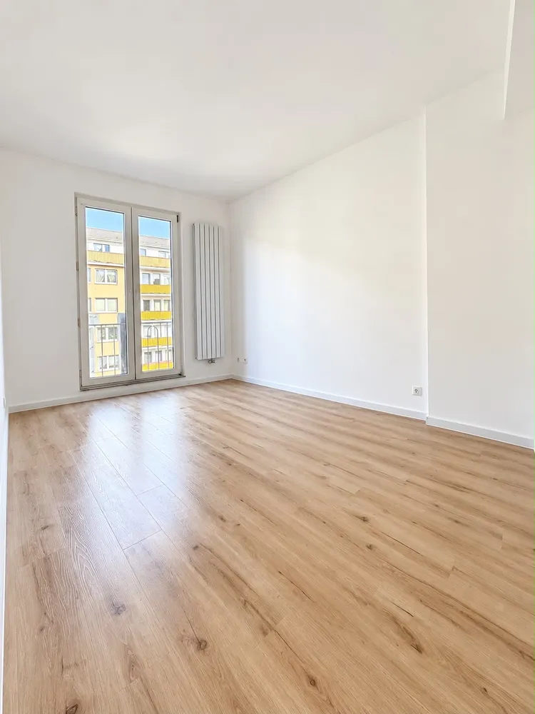 2 Zimmer Wohnung mit 55 m² in Düsseldorf – Bild 1