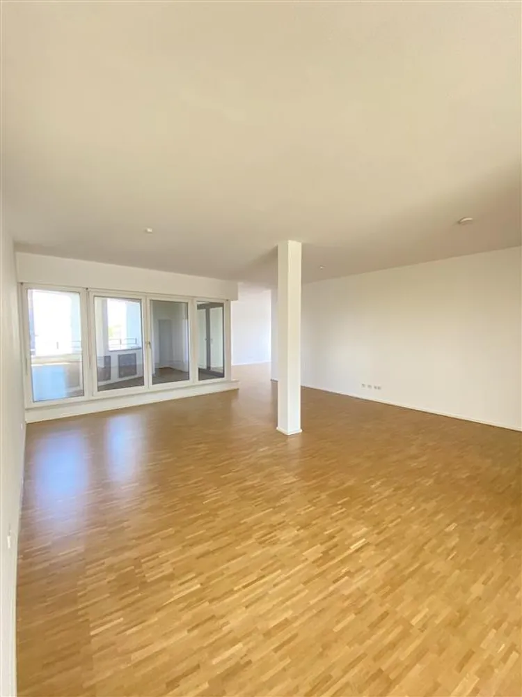 3 Zimmer Wohnung mit 193 m² in Frankfurt am Main – Bild 3
