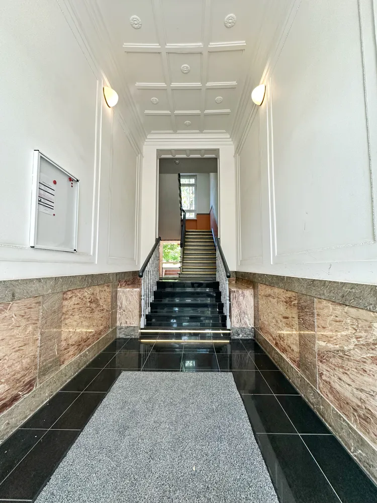 2 Zimmer Wohnung mit 85 m² in Berlin – Bild 9