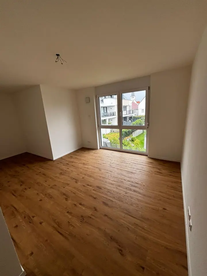 4 Zimmer Wohnung mit 92 m² in Leonberg – Bild 2