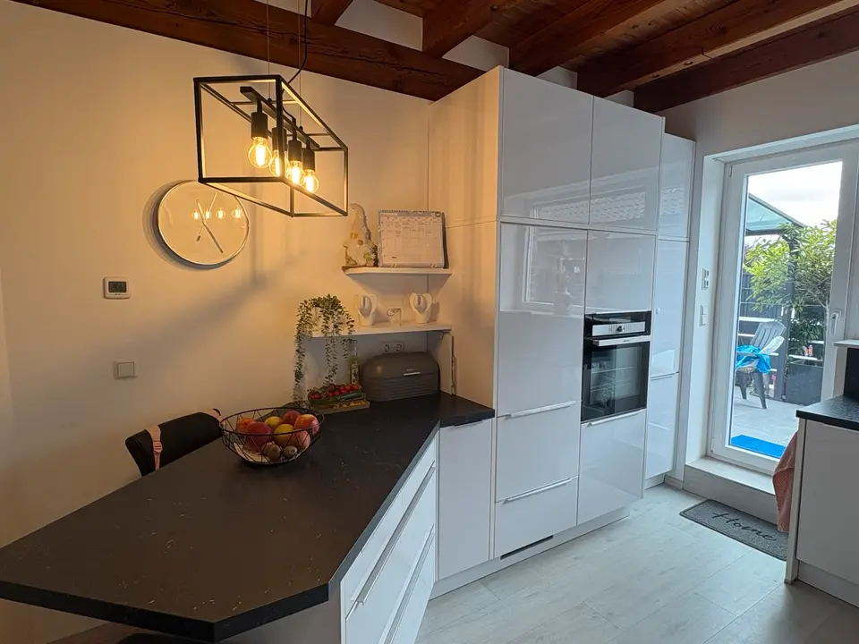 7 Zimmer Wohnung mit 220 m² in Kleve – Bild 2