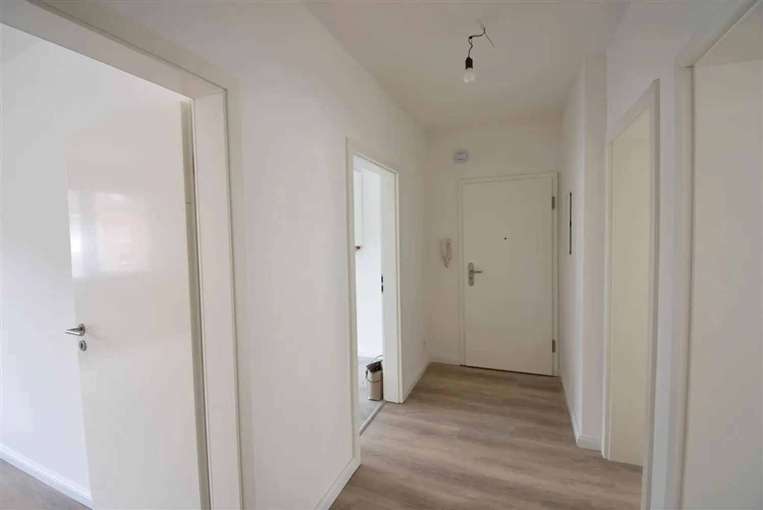 3 Zimmer Wohnung mit 75 m² in Düsseldorf – Bild 2