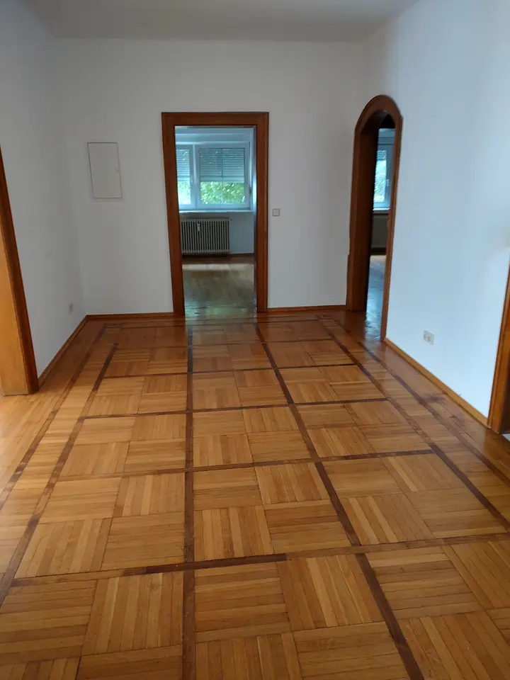 4 Zimmer Wohnung mit 120 m² in Sonneberg – Bild 1