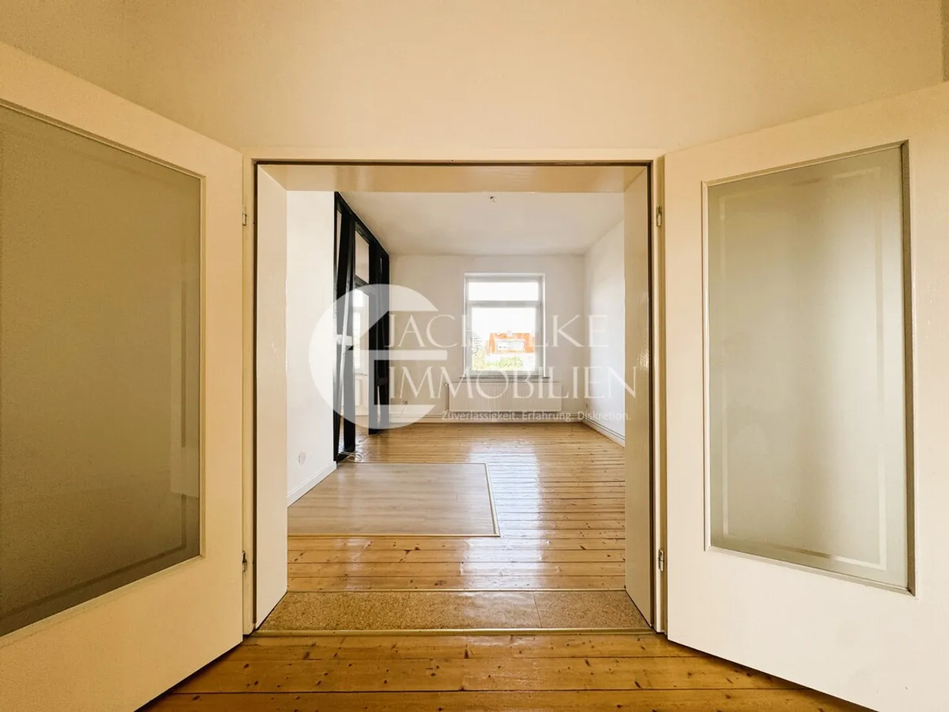7 Zimmer Wohnung mit 160 m² in Uelzen – Bild 1
