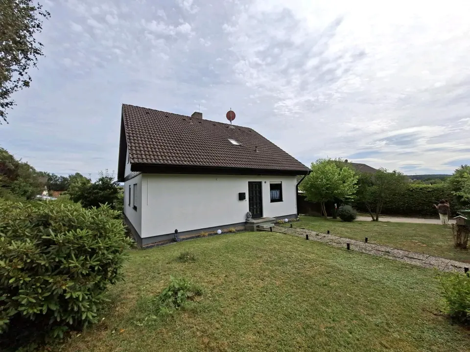 7 Zimmer Haus mit 156 m² in Sonneberg – Bild 1