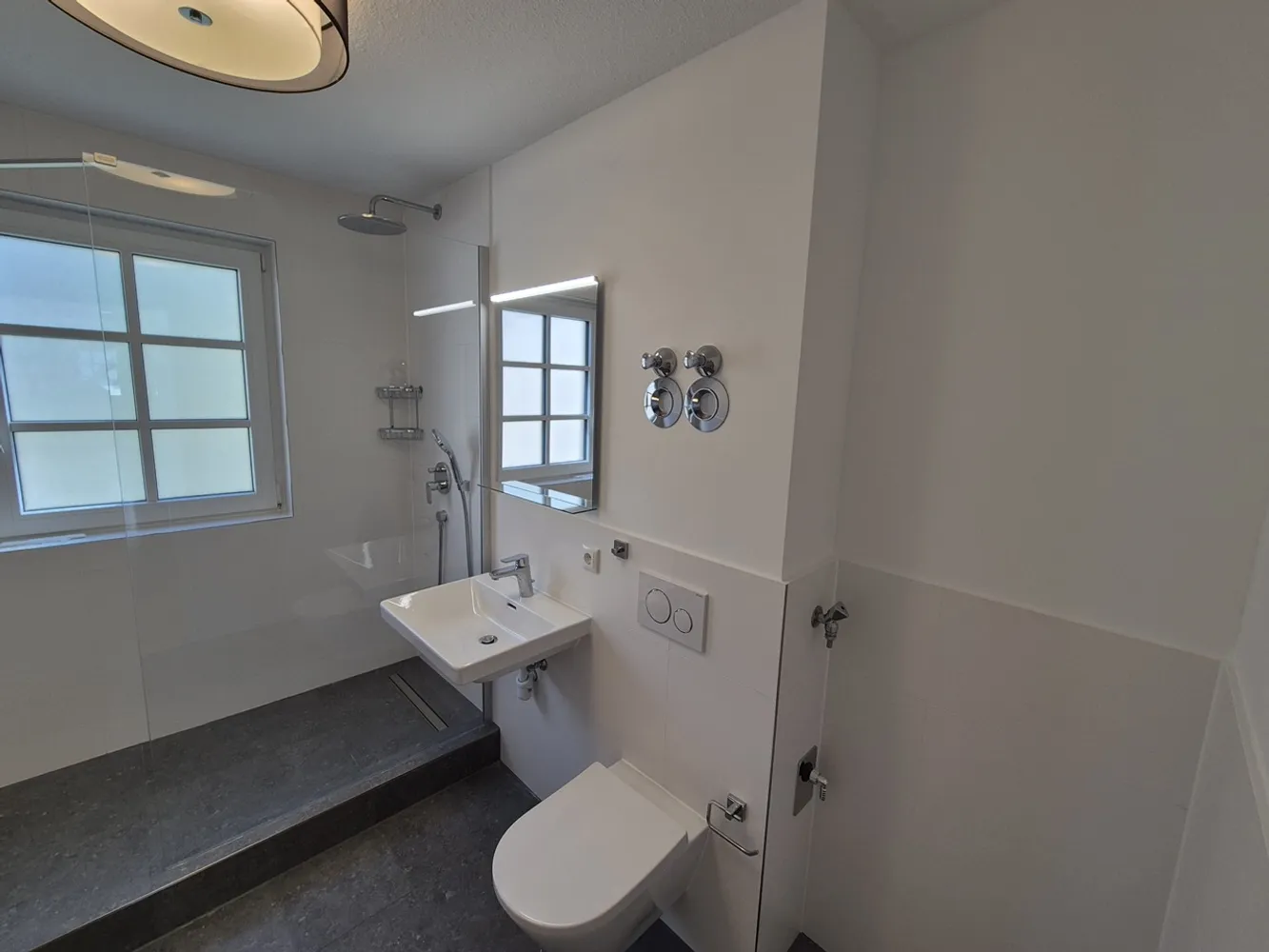2 Zimmer Wohnung mit 70 m² in München – Bild 2
